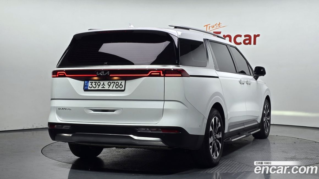 Kia Carnival 9-Seater Signature, 2023