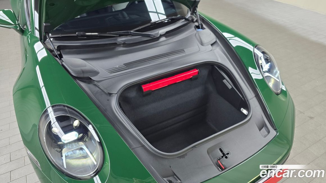 Porsche 911 Carrera 4S, 2024