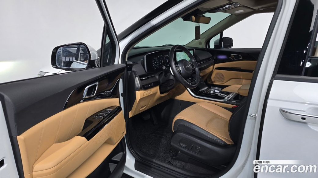 Kia Carnival 9-Seater Signature, 2023