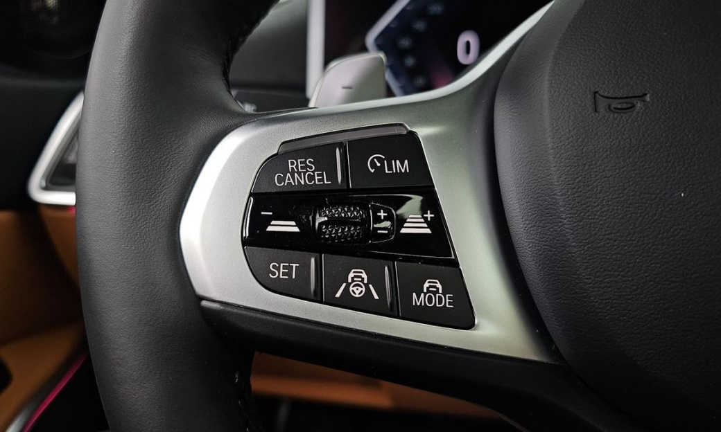 BMW 3-Series 320i M Sport, 2024