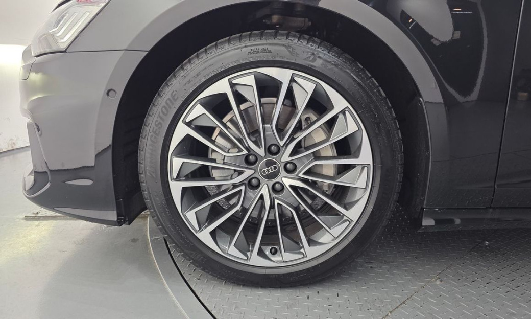 Audi A6 45 TFSI Quattro Premium, 2025