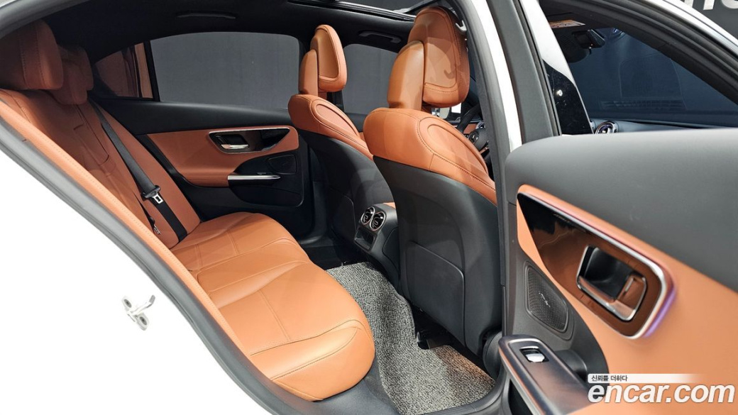 Mercedes-Benz C-Class C200 Avantgarde, 2025