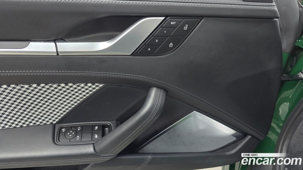 Porsche 911 Carrera 4S, 2024