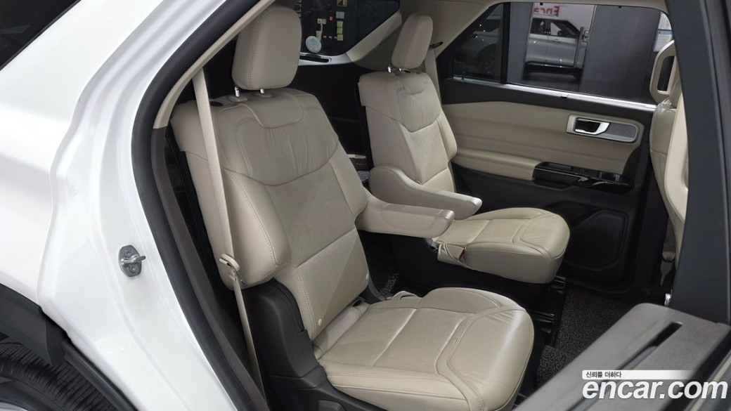 Ford Explorer 3.0 Platinum 4WD, 2022
