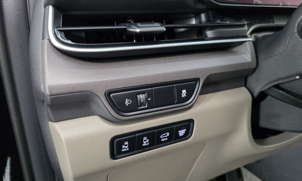 Kia Carnival 7-Seater Noblesse, 2025
