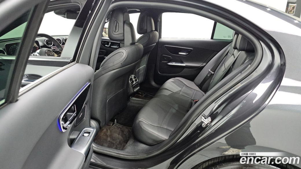 Mercedes-Benz C-Class C300 4MATIC Avantgarde, 2024
