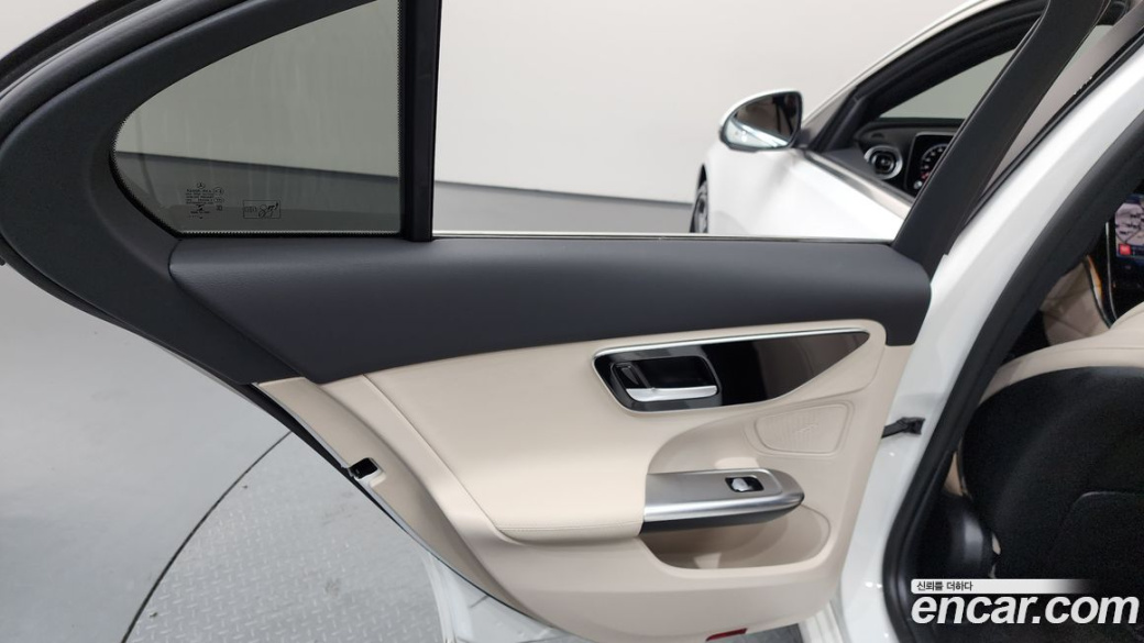 Mercedes-Benz C-Class C300 4MATIC Avantgarde, 2023