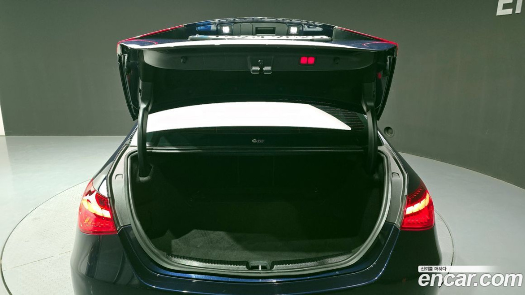 Mercedes-Benz C-Class C200 4MATIC Avantgarde, 2022