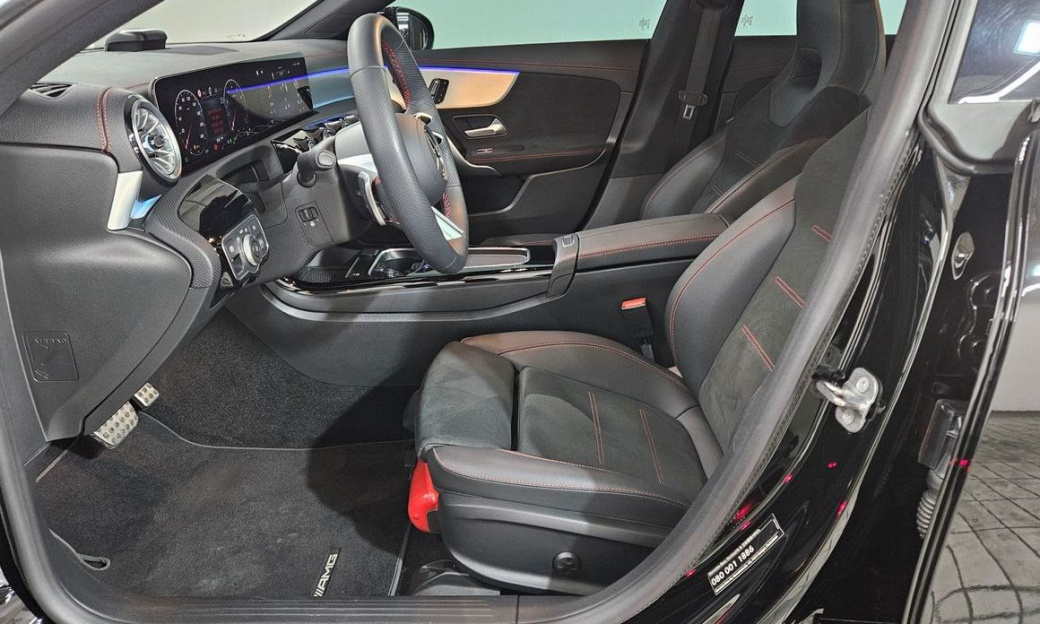 Mercedes-Benz CLA-Class CLA250 4MATIC, 2025