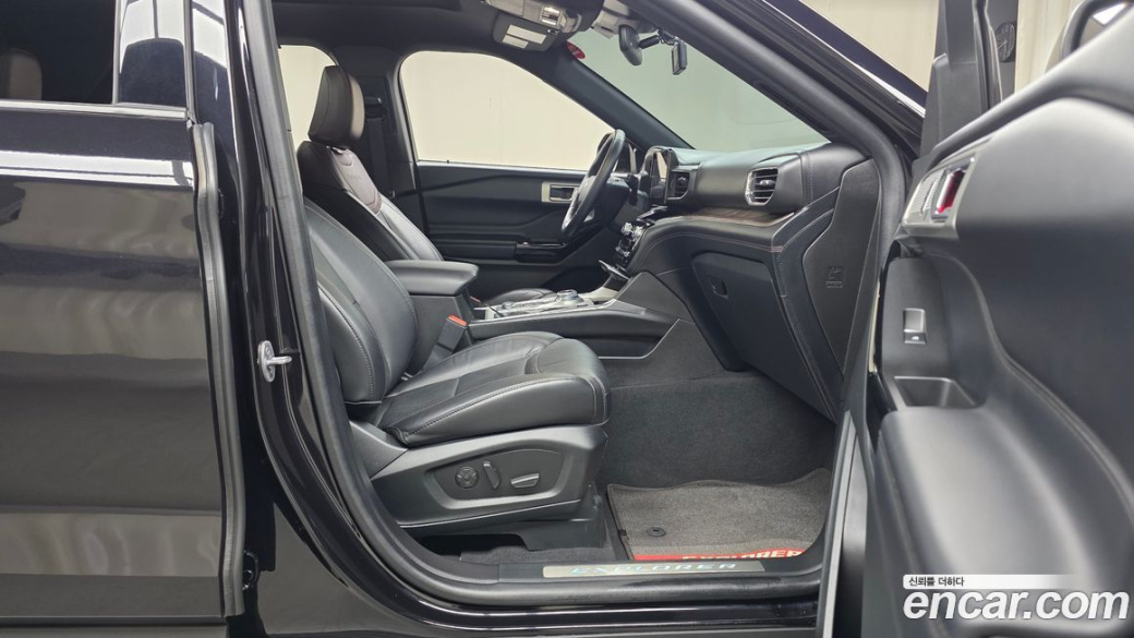 Ford Explorer 3.0 Platinum 4WD, 2022