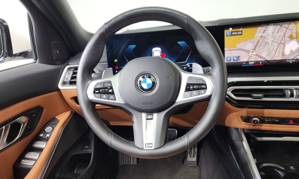 BMW 3-Series 320i M Sport, 2024