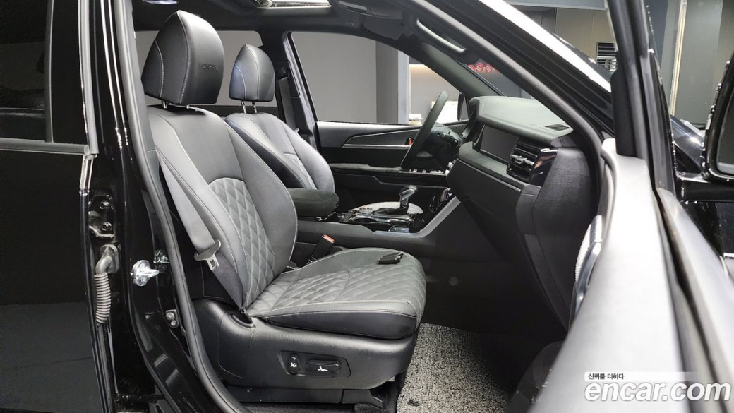 Kia Mohave Diesel 3.0 4WD 6-Seater, 2023