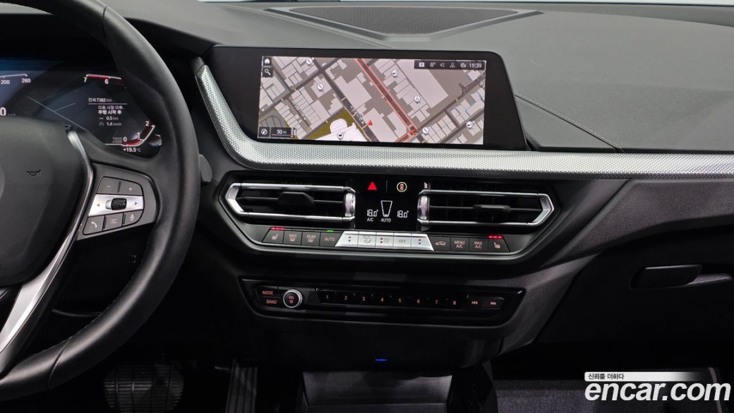 BMW 2-Series 220i Sport, 2024