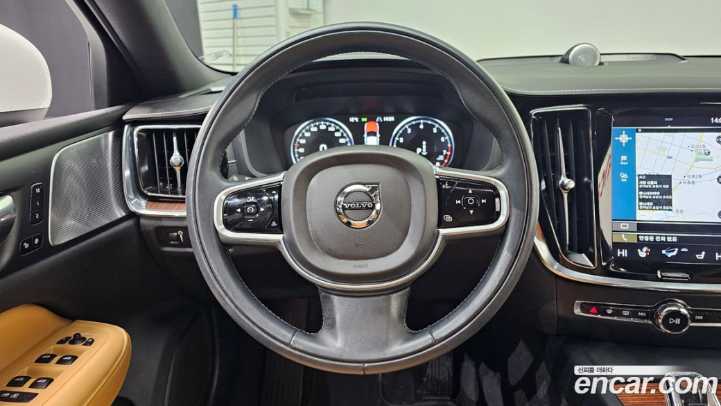Volvo S60 B5 Inscription, 2022