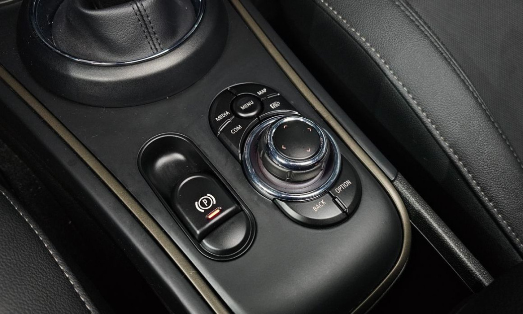 Mini Countryman Classic Plus Launch Pack, 2023