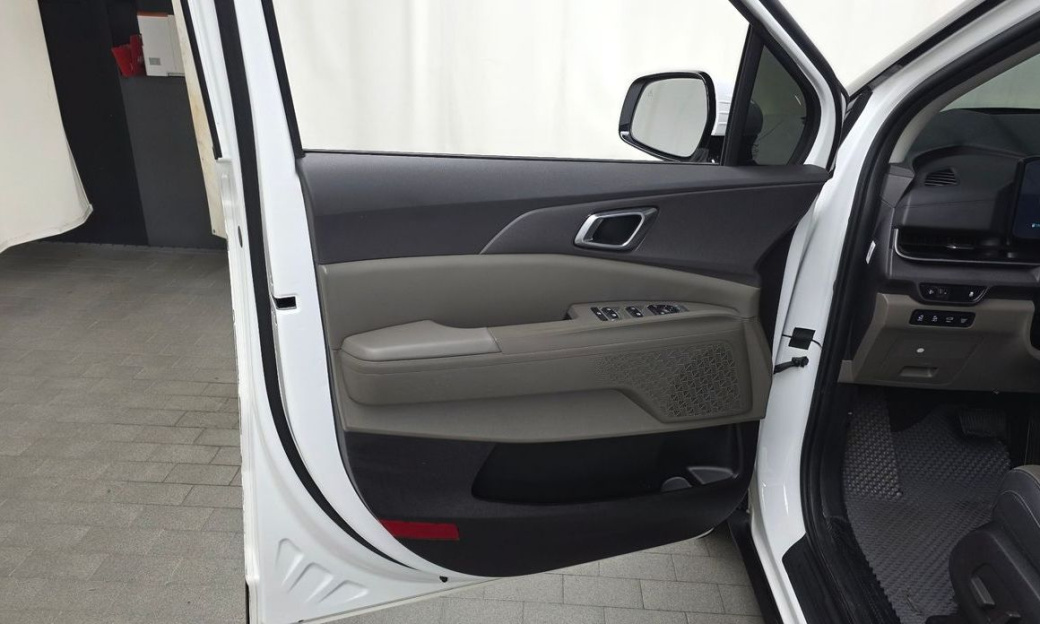 Kia Carnival 7-Seater Noblesse, 2025