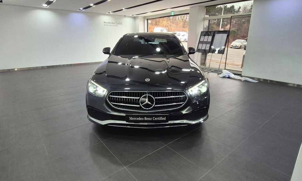 Mercedes-Benz E-Class E350 4MATIC Avantgarde, 2022