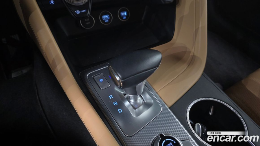 Genesis G70 Gasoline 2.0T 4WD, 2022