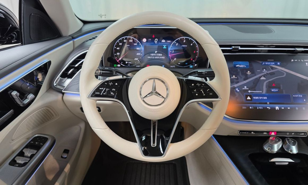 Mercedes-Benz E-Class E220d 4MATIC Exclusive, 2024