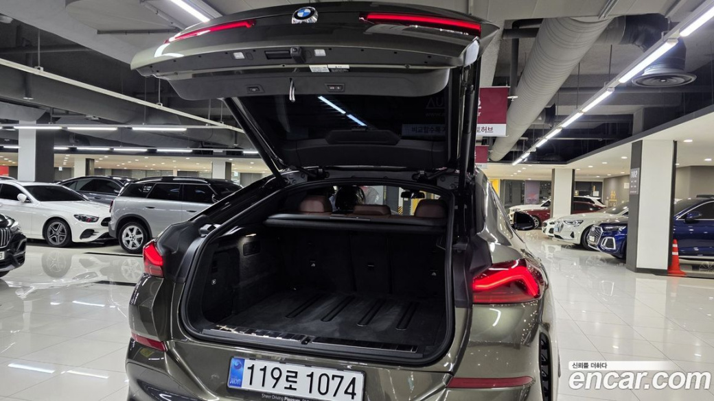 BMW X6 xDrive40i M Sport, 2025
