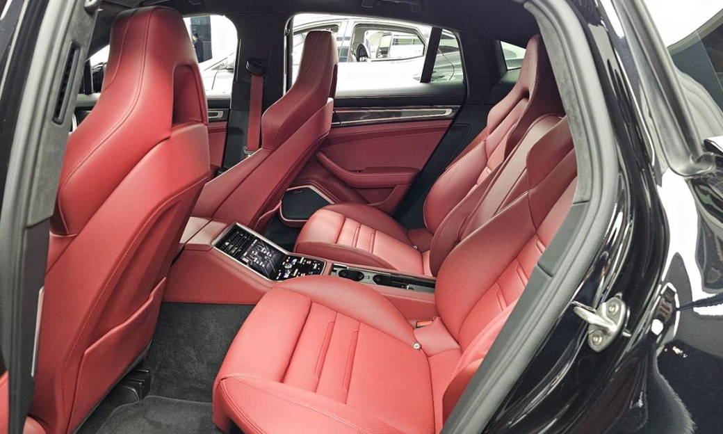 Porsche Panamera 4.0 GTS, 2023