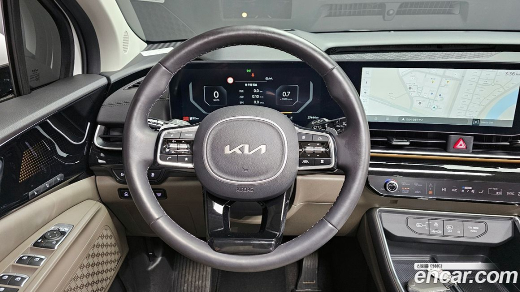 Kia Carnival 7-Seater Signature, 2024