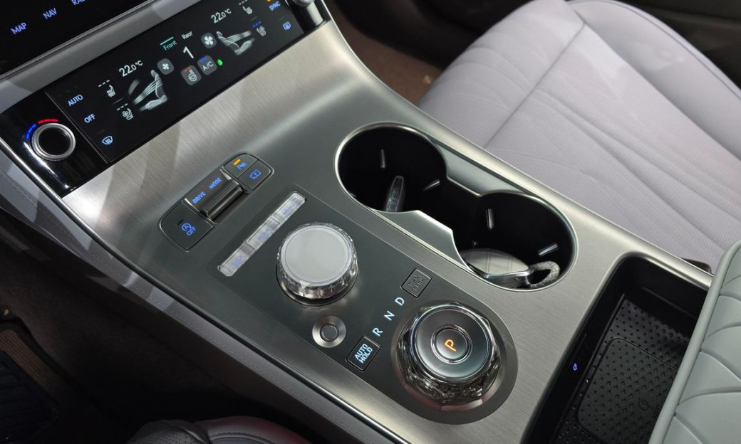 Genesis GV70 2.5T Gasoline 2WD, 2025