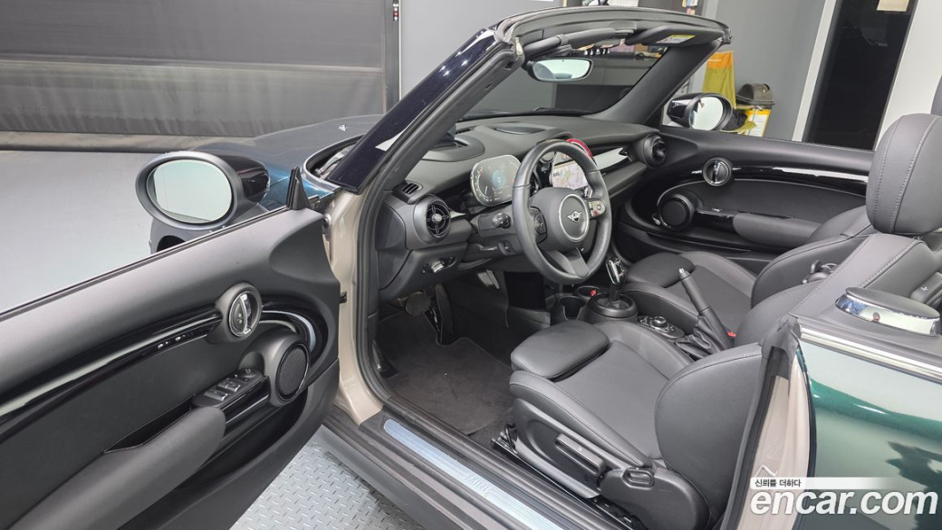 Mini Cooper Convertible Classic, 2024
