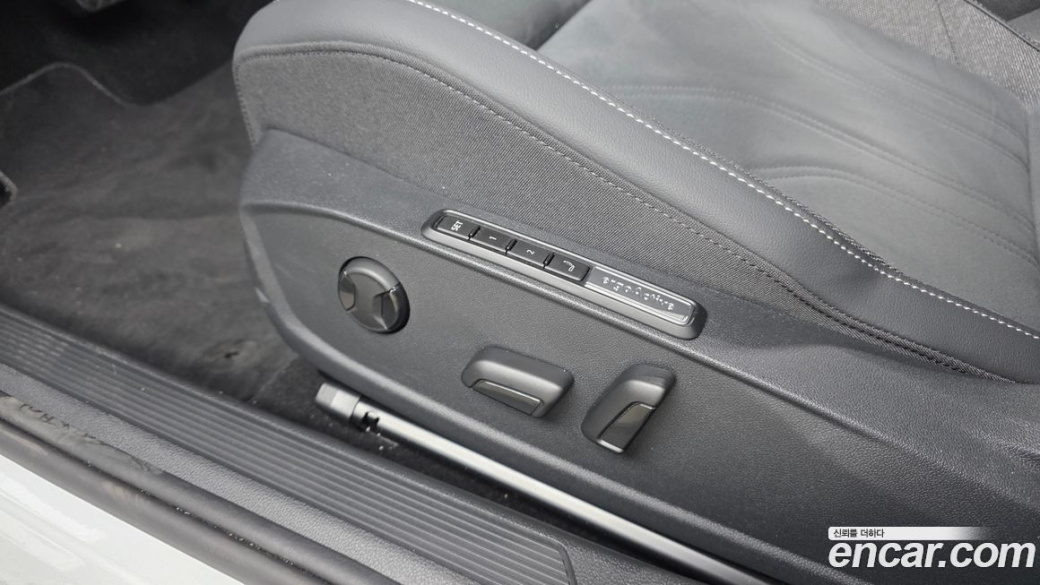 Volkswagen Golf 2.0 TDI Prestige, 2025