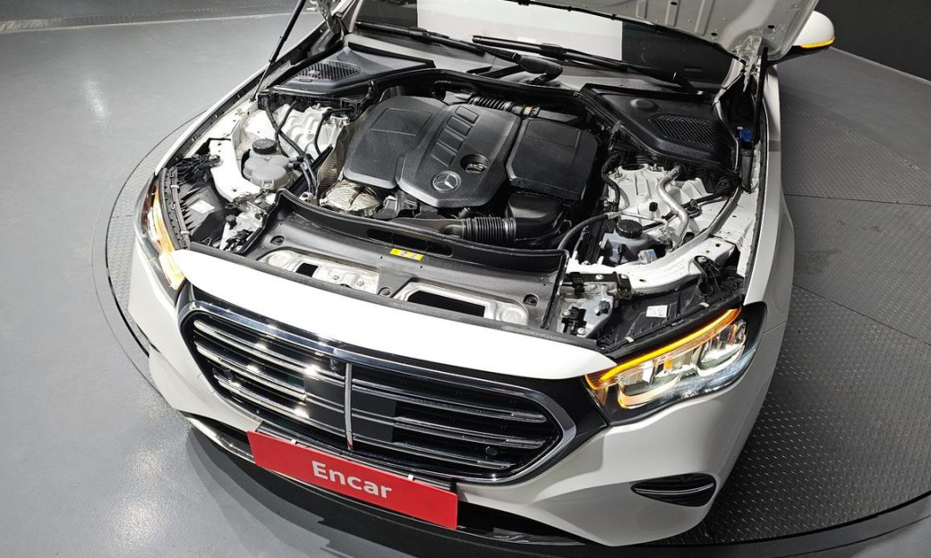 Mercedes-Benz E-Class E220d 4MATIC Exclusive, 2024