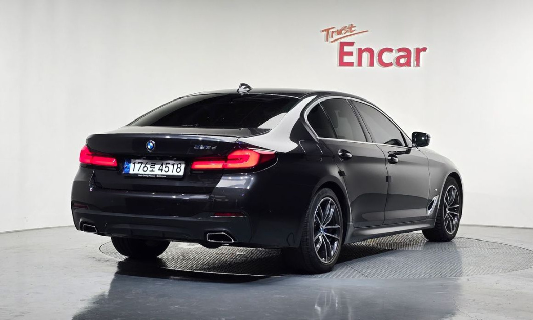 BMW 5-Series 523d M Sport, 2023