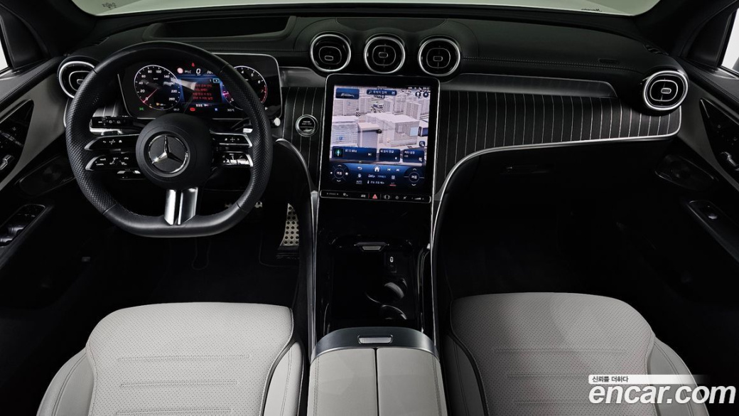 Mercedes-Benz GLC-Class GLC300 4MATIC AMG Line, 2024