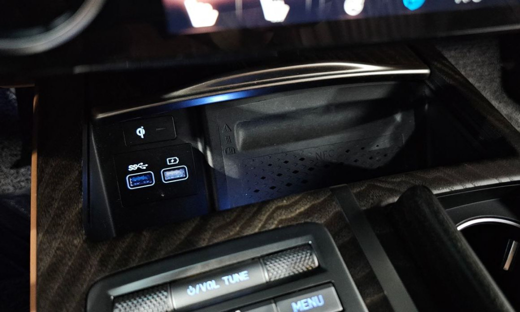 Genesis G80 Gasoline 2.5 Turbo AWD, 2023