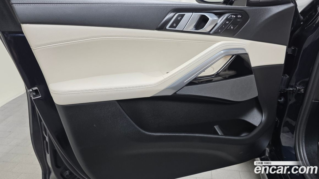 BMW X6 xDrive40i M Sport, 2025