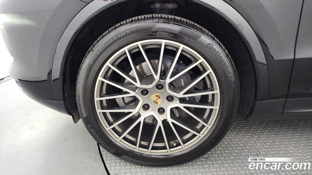 Porsche Cayenne 3.0 PLATINUM EDITION, 2023