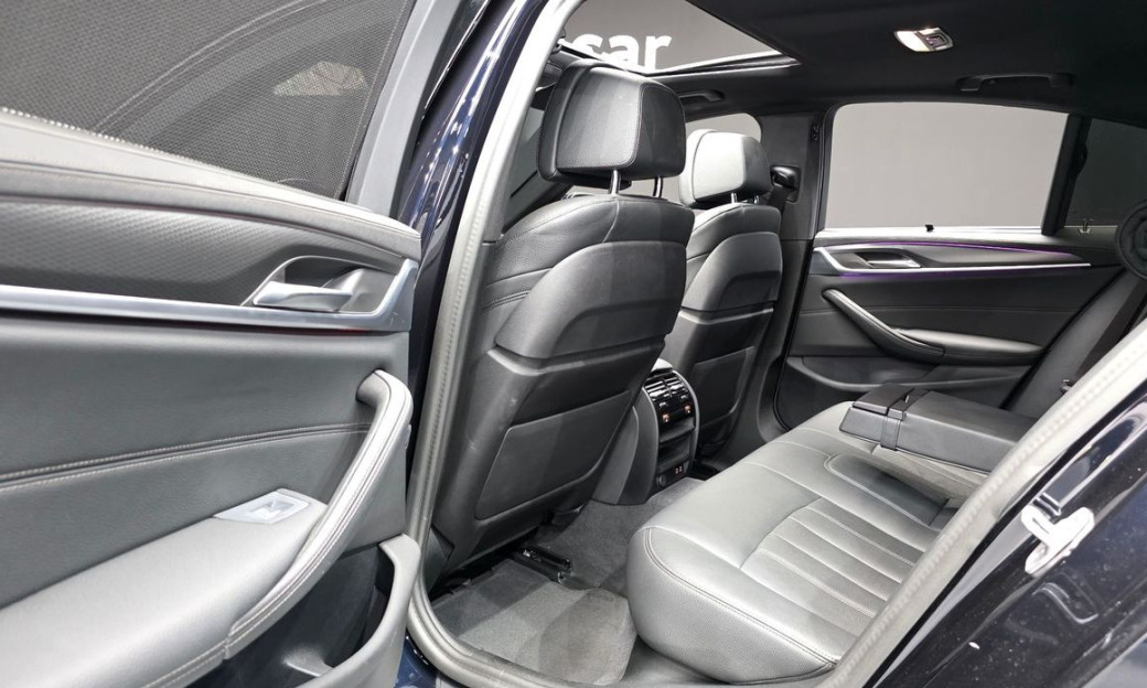 BMW 5-Series 520i M Sport, 2023