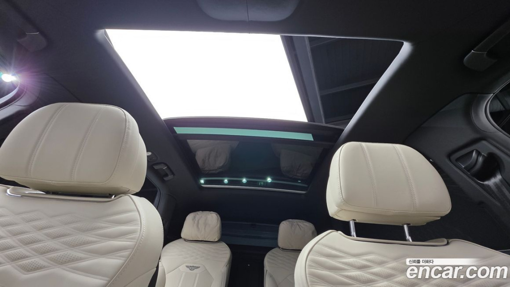 Bentley Bentayga 4.0 V8 EWB First Edition, 2025