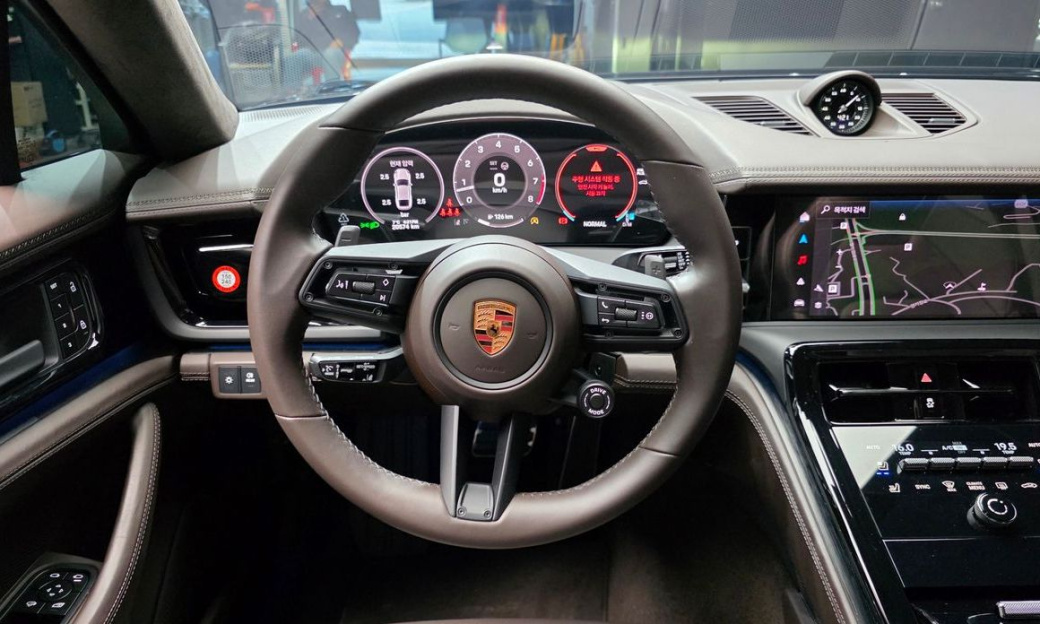 Porsche Panamera 4.0 GTS, 2025