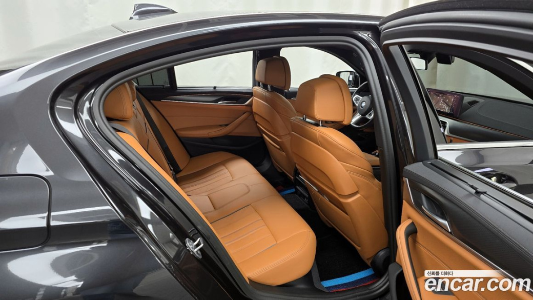BMW 5-Series 520i M Sport, 2022