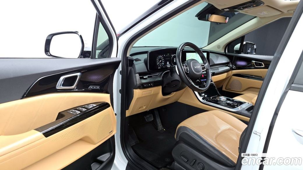Kia Carnival 9-Seater Signature, 2023