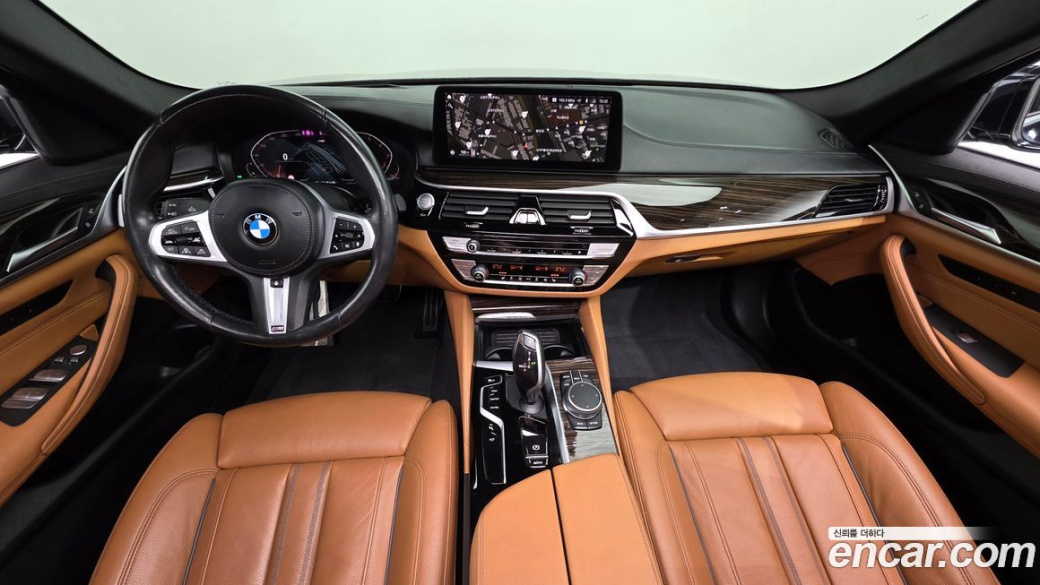 BMW 5-Series 520i M Sport, 2022