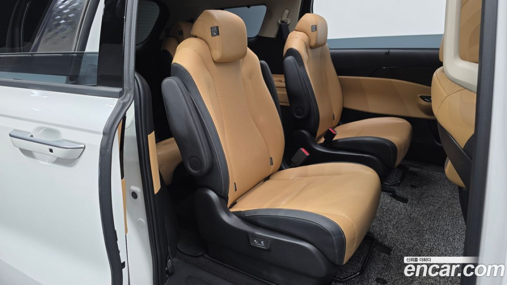 Kia Carnival 9-Seater Noblesse, 2023