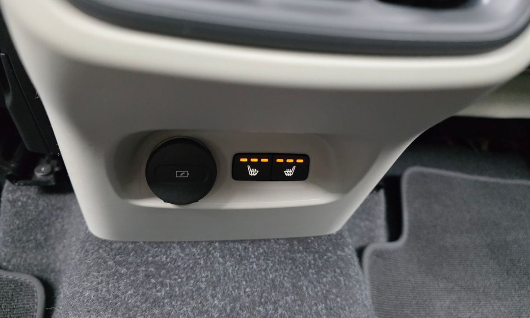 Volvo XC40 B4 Ultimate Bright, 2023