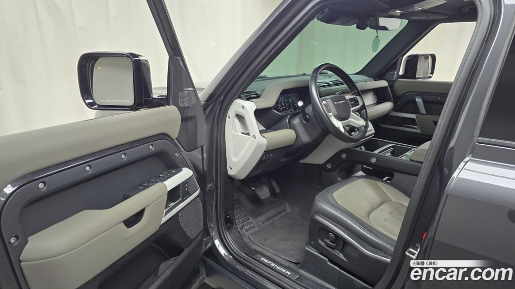 Land Rover Defender 110 P300 X-Dynamic SE, 2022