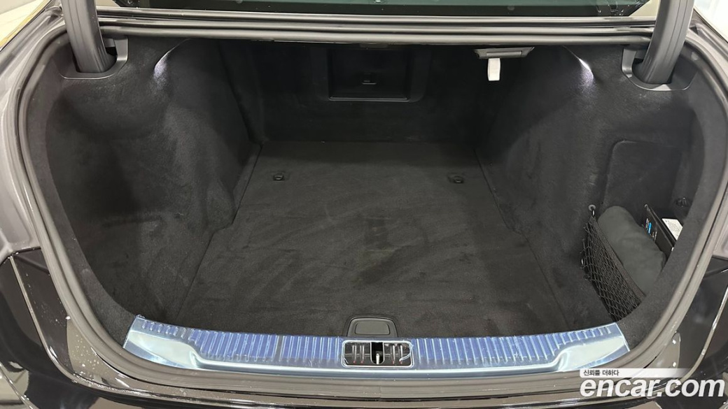 Mercedes-Benz S-Class S350 d 4MATIC, 2025