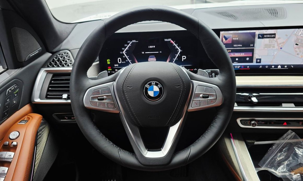 BMW X7 xDrive 40i Design Pure Excellence 6-Seater, 2025