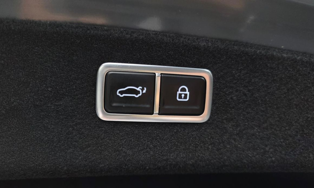 Genesis G80 Gasoline 2.5 Turbo AWD, 2025