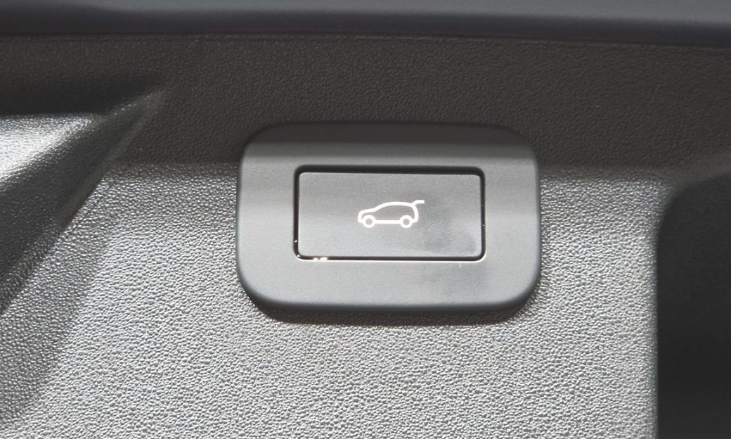 Land Rover Discovery Sport P250 Dynamic SE, 2025