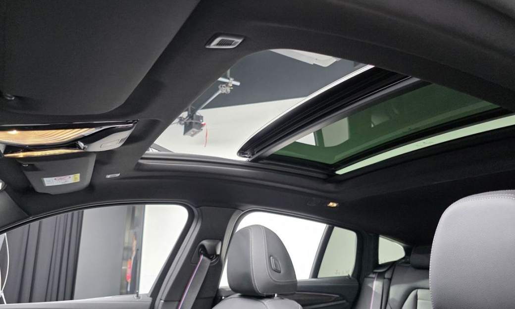 BMW X4 xDrive M40i, 2022