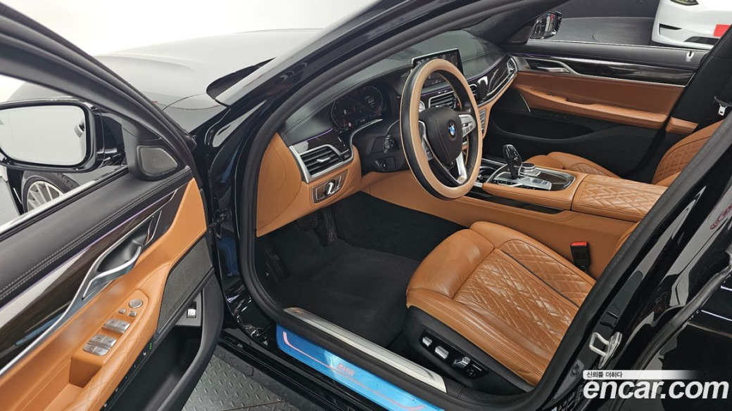 BMW 7-Series 740Li xDrive Design Pure Excellence, 2022
